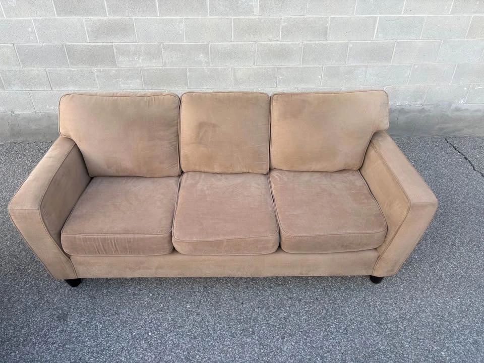 Beige Suede 3 Seater Sofa - Free Delivery - photo 5