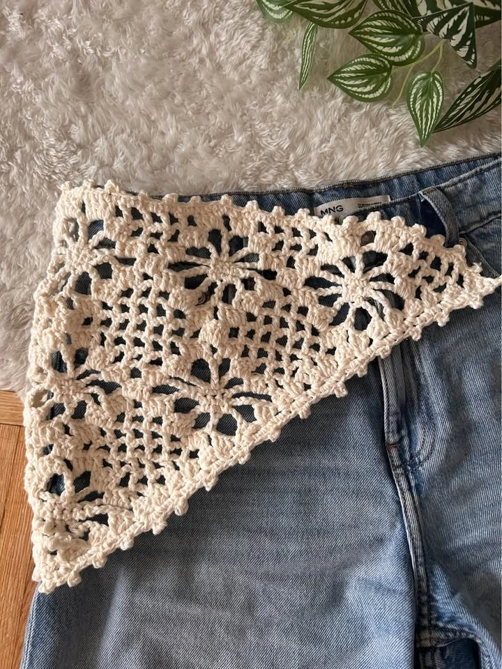 Crochet hip scarf/bandana scarf - photo 2