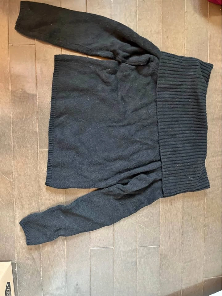 Regina George style sweater Old Navy