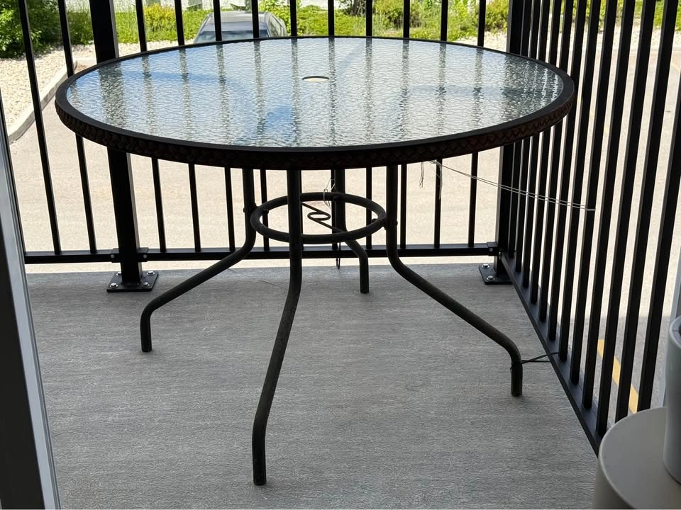 Round Glass Top Patio Table with Wicker Trim 42” - photo 2