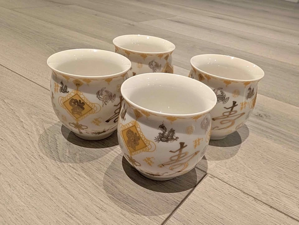 Set of four Jingdezhen Colored Porcelain (景德镇彩) teacups
