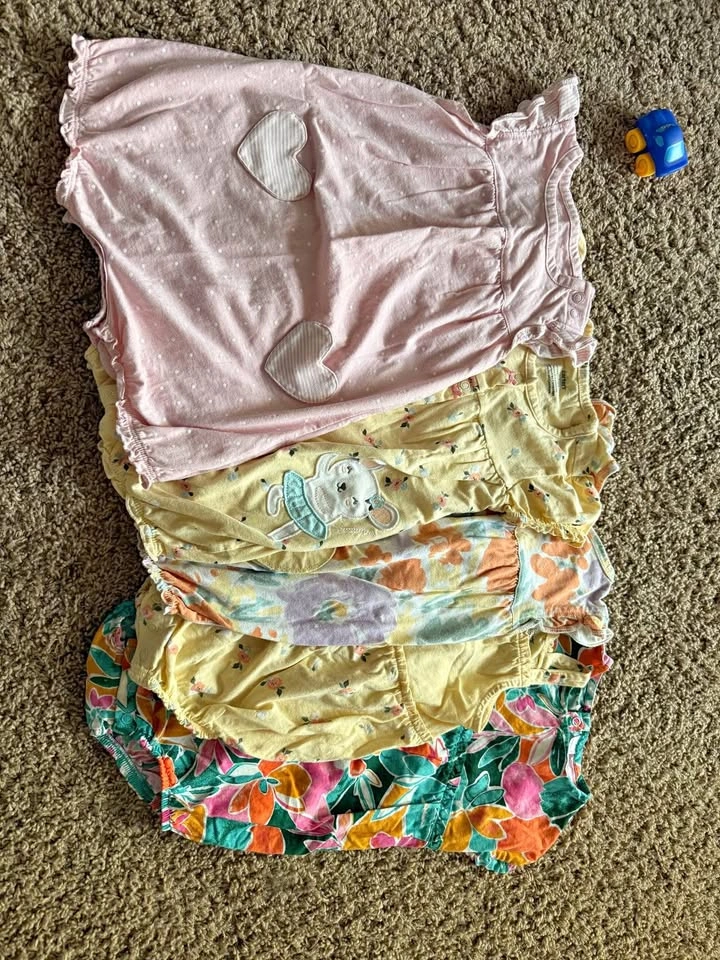 Set of 5 girls Carters rompers