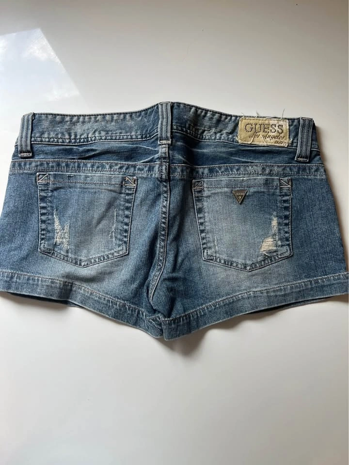 ⚽ Guess Distress look Shorts - photo 2