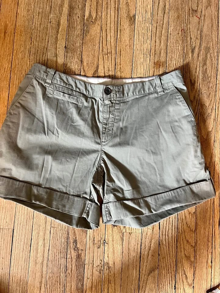 ⚽ Moss Green Shorts