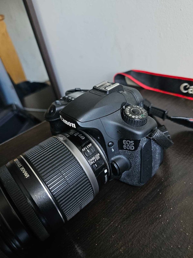 Canon EOS 60D DSLR Camera Kit