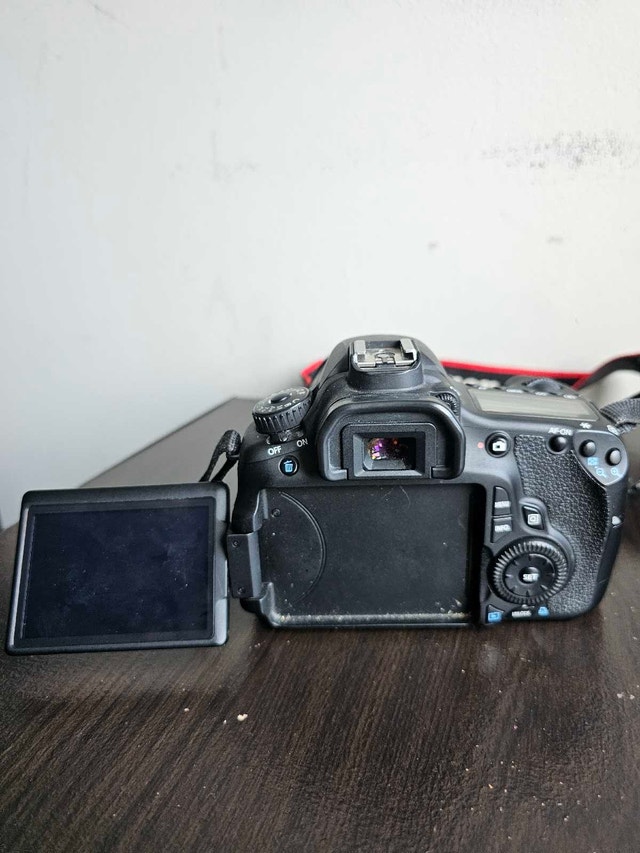 Canon EOS 60D DSLR Camera Kit - photo 2