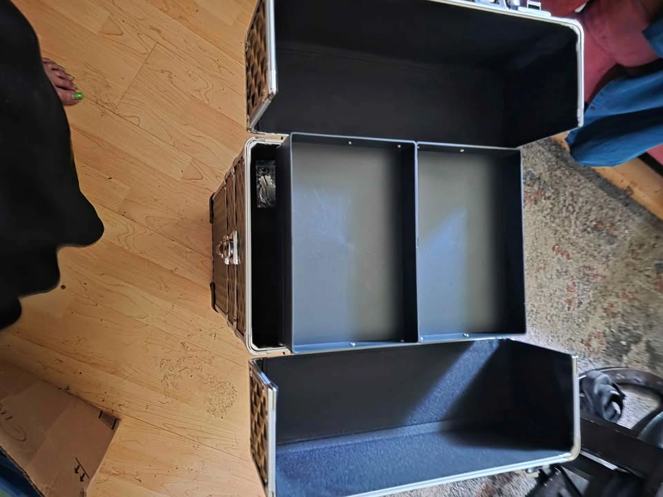 Nail technician or professional make up artists case - photo 3