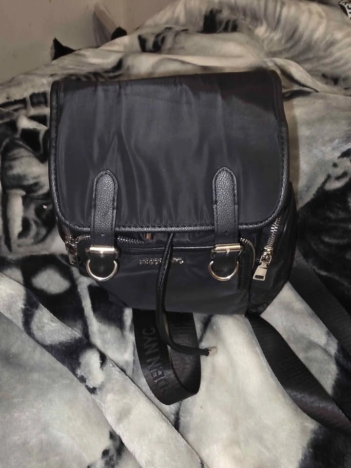 Steve madden small black backpck - photo 2