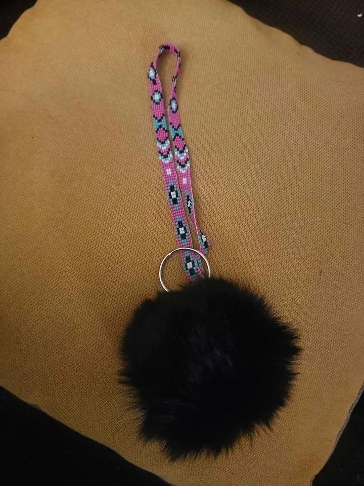 Beaded key chain w/real rabbit fur - photo 3