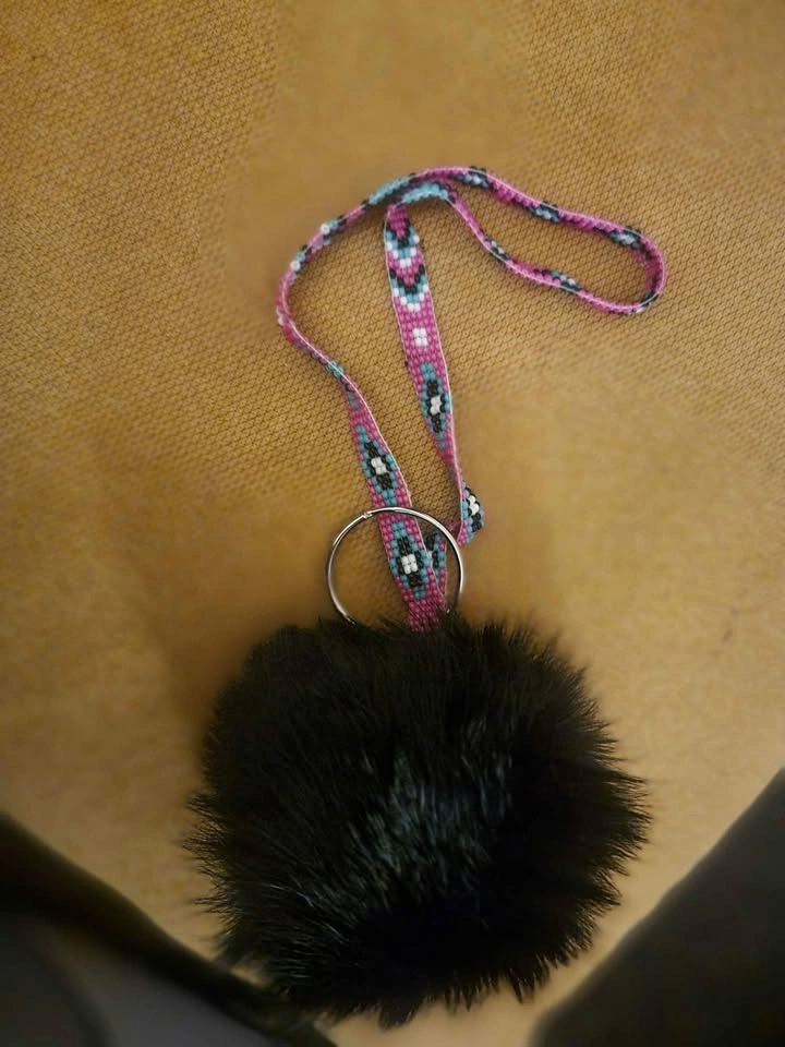 Beaded key chain w/real rabbit fur - photo 4