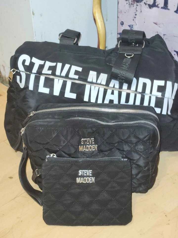 STEVE MADDEN Bsasha bag w/ makeup bag and small wallet - photo 2