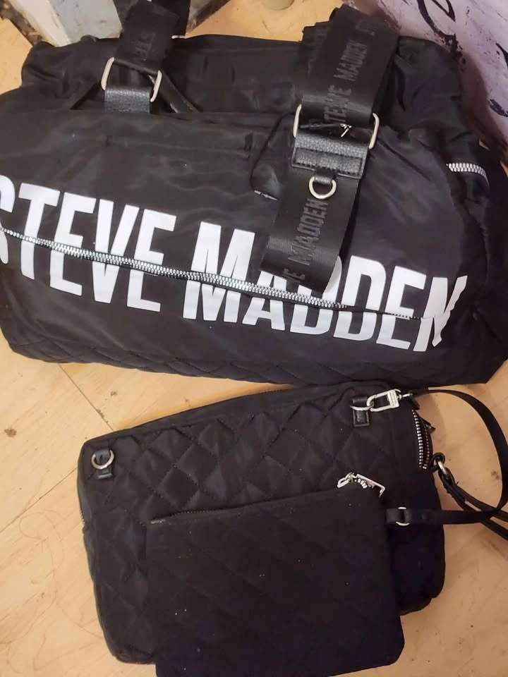 STEVE MADDEN Bsasha bag w/ makeup bag and small wallet - photo 3