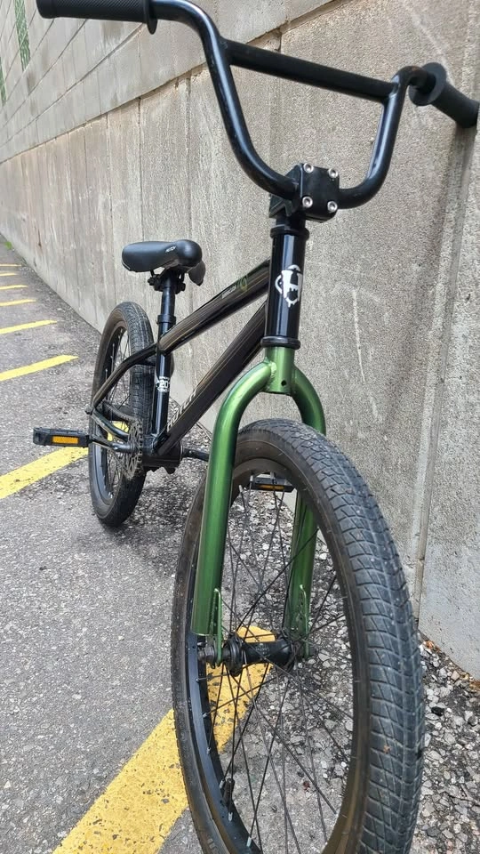 Hutch Barracuda BMX Bike - photo 2