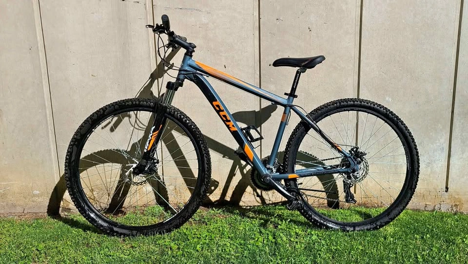 CCM 29ER MOUNTAIN BIKE HARDTAIL