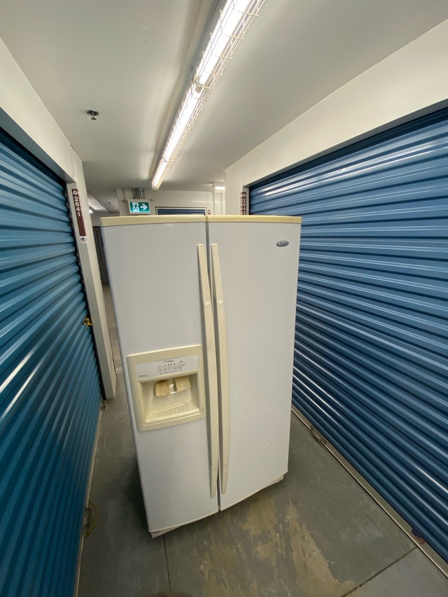 WHIRLPOOL GOLD SERIES FRIDGE - photo 3