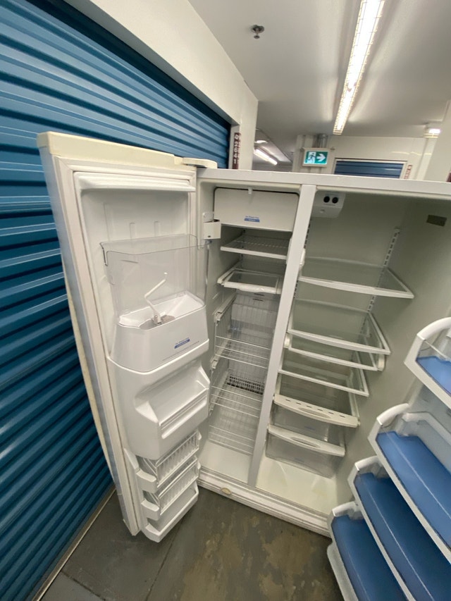 WHIRLPOOL GOLD SERIES FRIDGE - photo 5