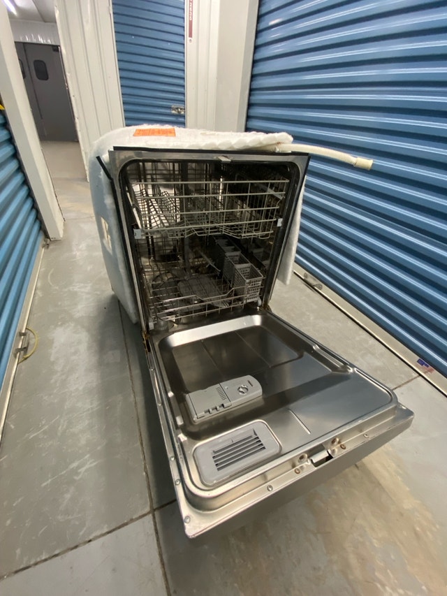 GE STAINLESS STEEL DISHWASHER - photo 5