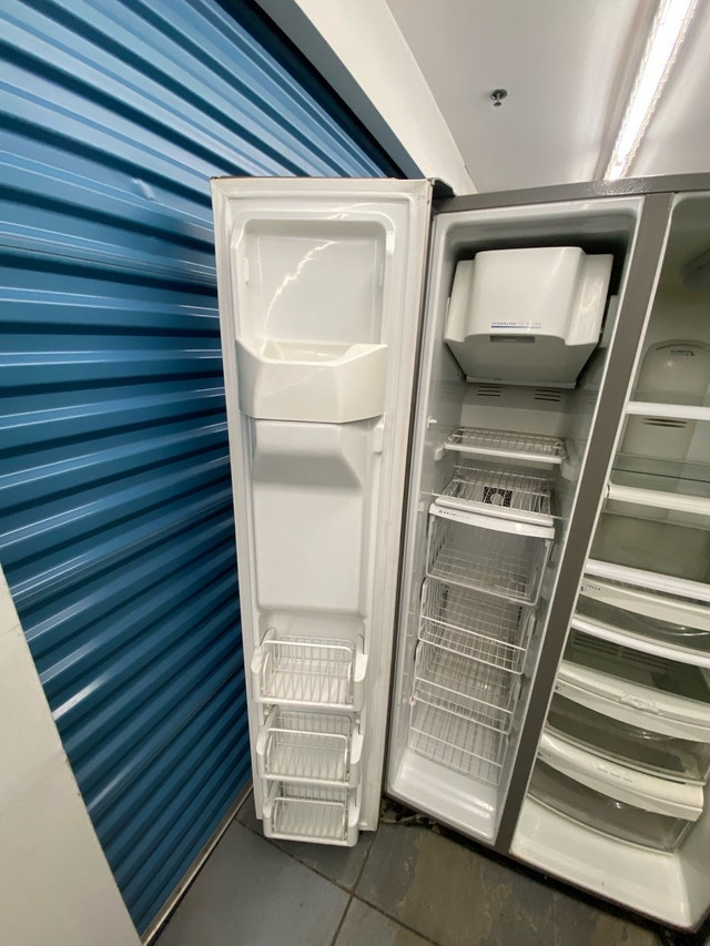 STAINLESS STEEL REFRIGERATOR - photo 5