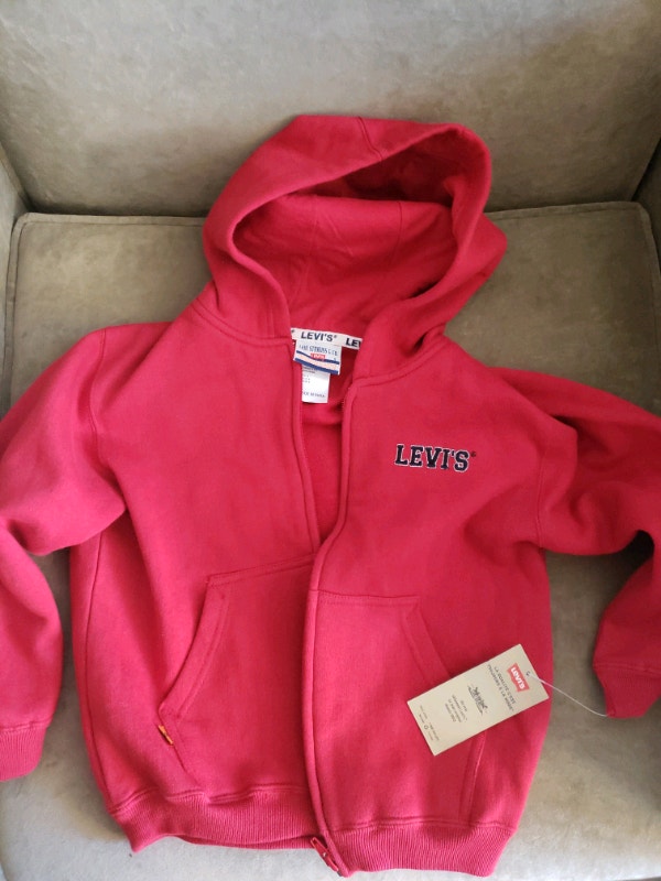 New Levi's sweatshirt size 6