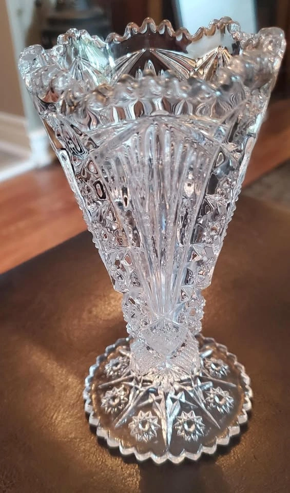 Antique Pressed Glass Vase - photo 2