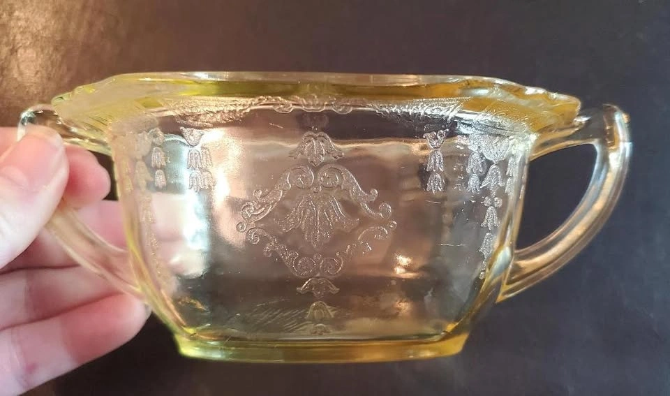 Depression Yellow Glass Dish - photo 2
