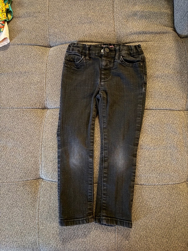 Children's Place and Old Navy Jeans Bundle 4t 5T