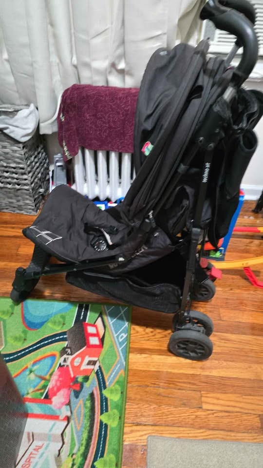 Used McLaren Techno xt stroller - photo 2