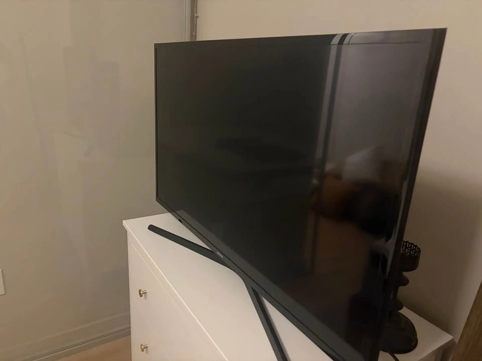 40” Samsung LED Smart TV - photo 2