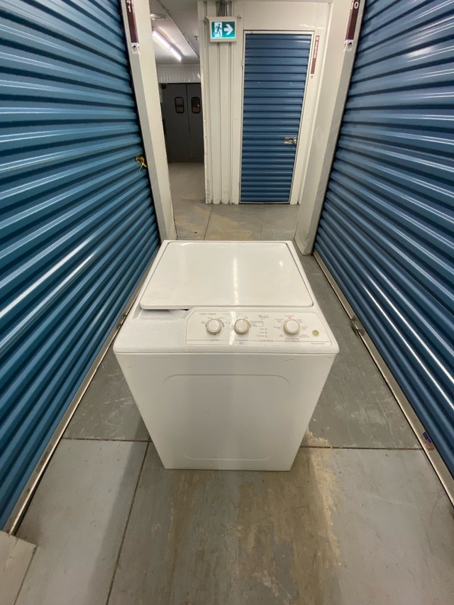 WHITE TOP LOAD WASHER