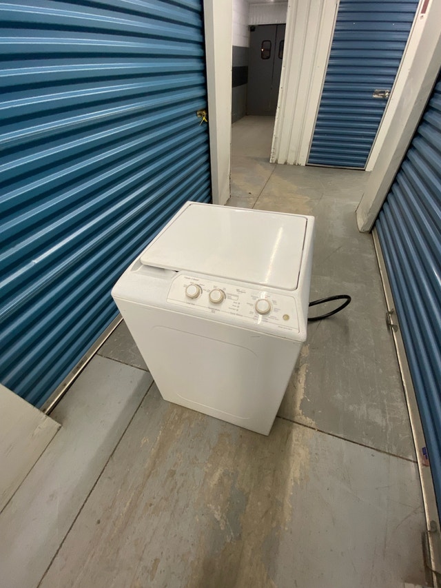 WHITE TOP LOAD WASHER - photo 2