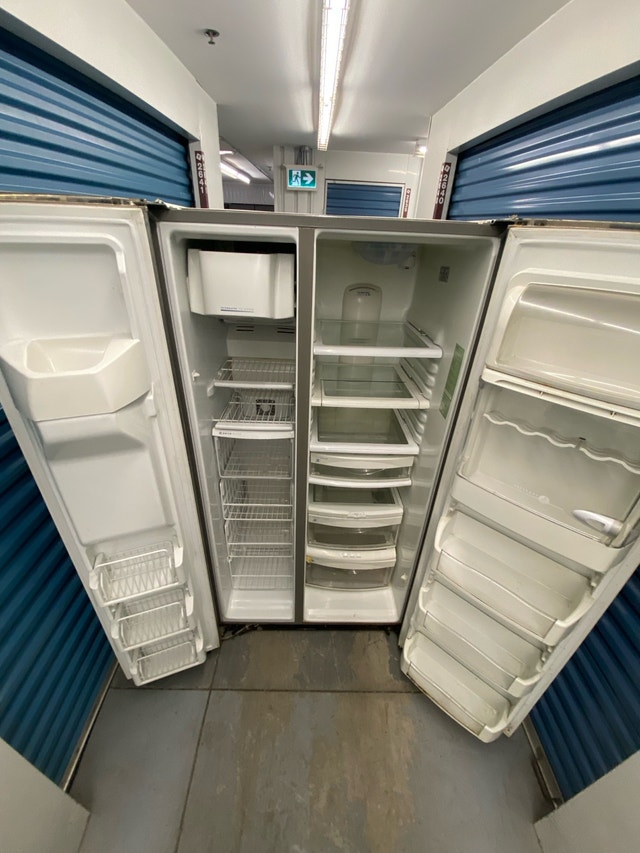 GE STAINLESS STEEL FRIDGE - photo 3