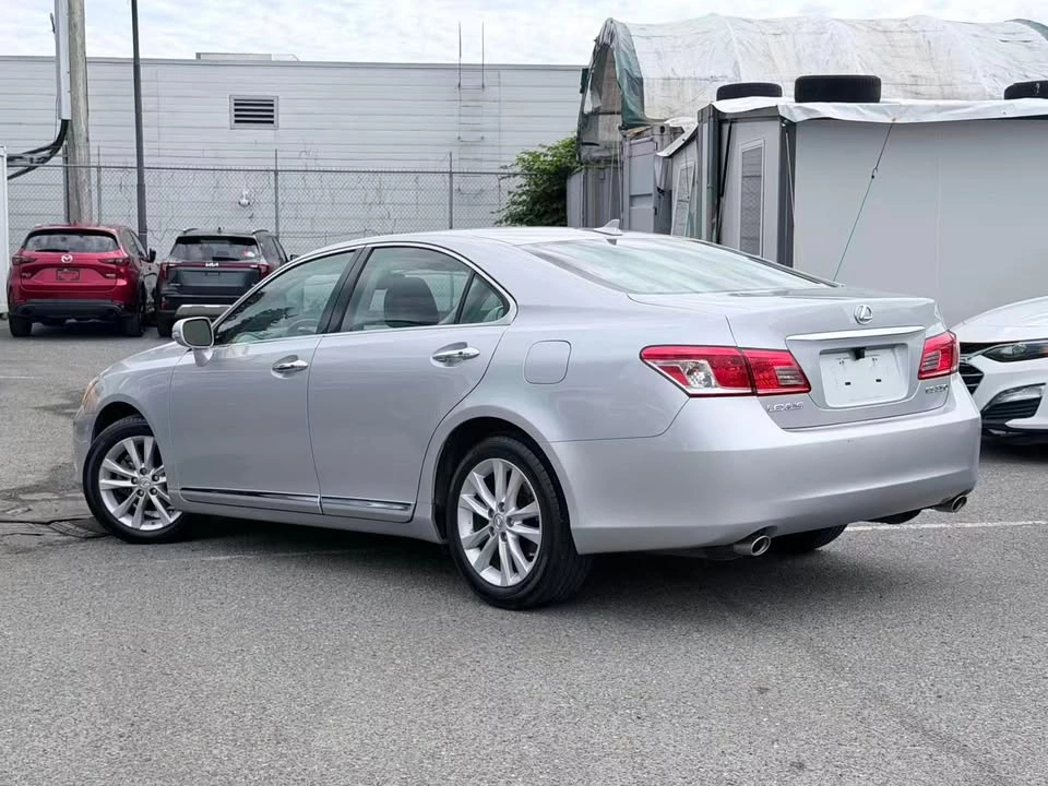 2010 Lexus ES 4dr Sdn/ NO ACCIDENT/ NEW TIRES - photo 3