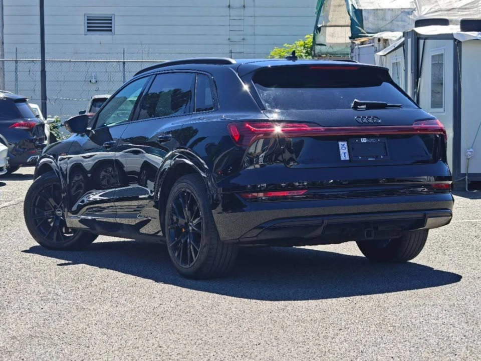 2023 Audi e-tron Technik quattro/S-LINE / NO ACCIDENT/ BC LOCAL - photo 4