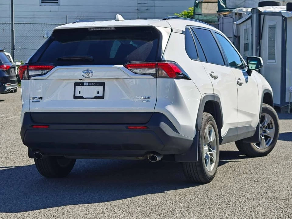 2025 Toyota RAV4 XLE AWD/ NO ACCIDENT/ BC LOCAL/ ONE OWNER - photo 3