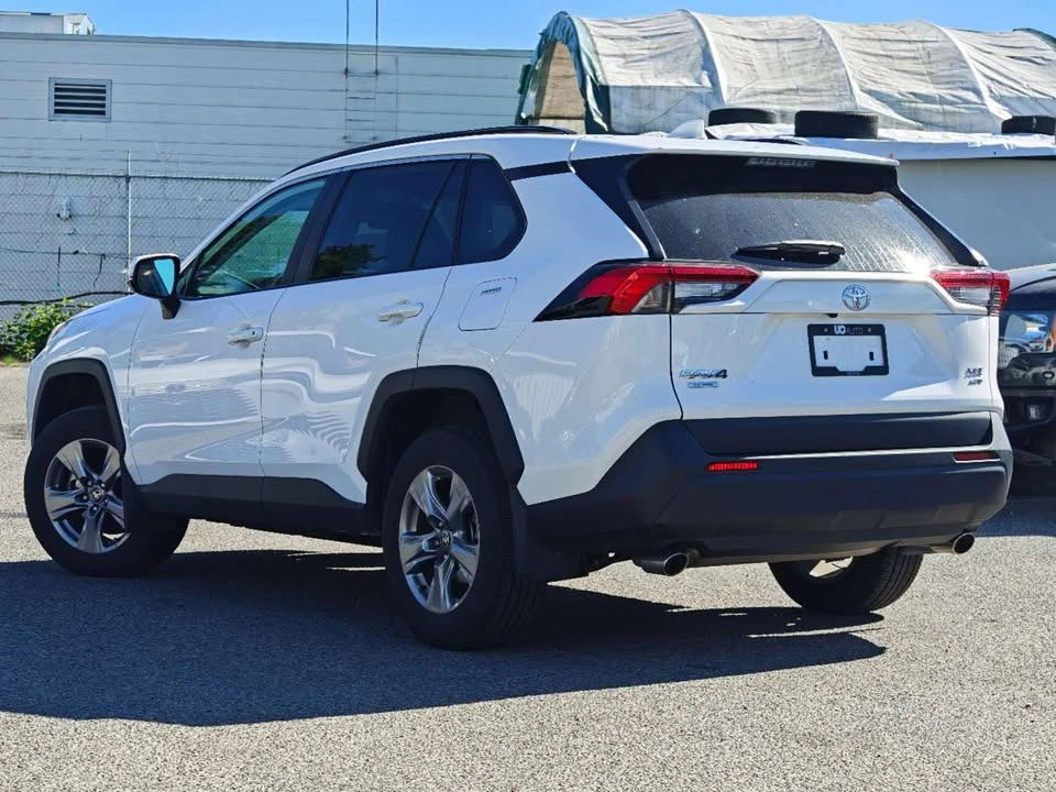 2025 Toyota RAV4 XLE AWD/ NO ACCIDENT/ BC LOCAL/ ONE OWNER - photo 4