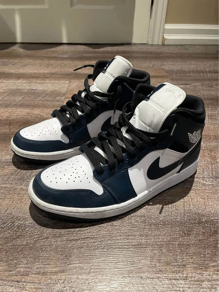 Air Jordan 1s