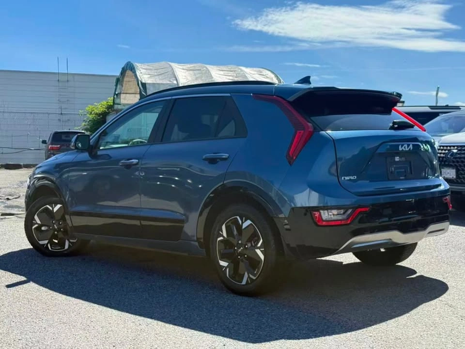 2023 Kia Niro Limited/ CLEAN TITLE/ BC LOCAL - photo 4