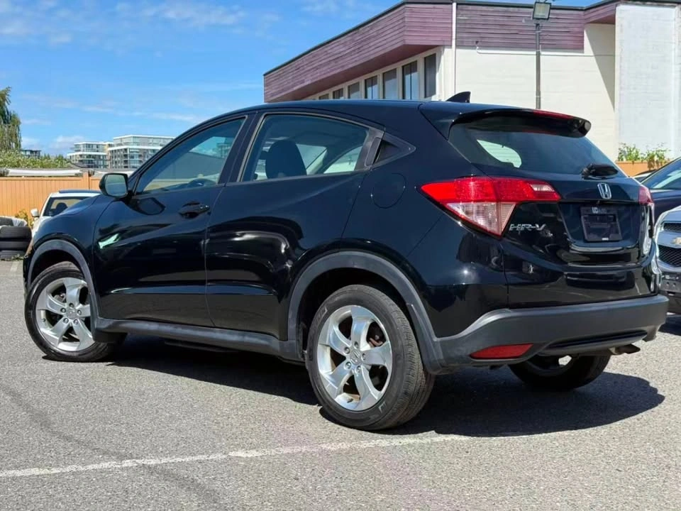 2016 Honda HR-V 4WD LX/ NO ACCIDENT/ BC LOCAL - photo 4