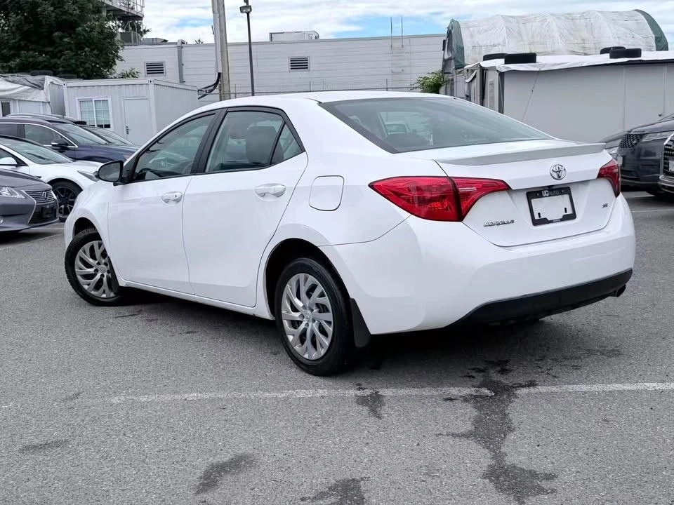 2018 Toyota Corolla SE AUTO/ CLEAN TITLE/ BC LOCAL/ ONE OWNER - photo 4
