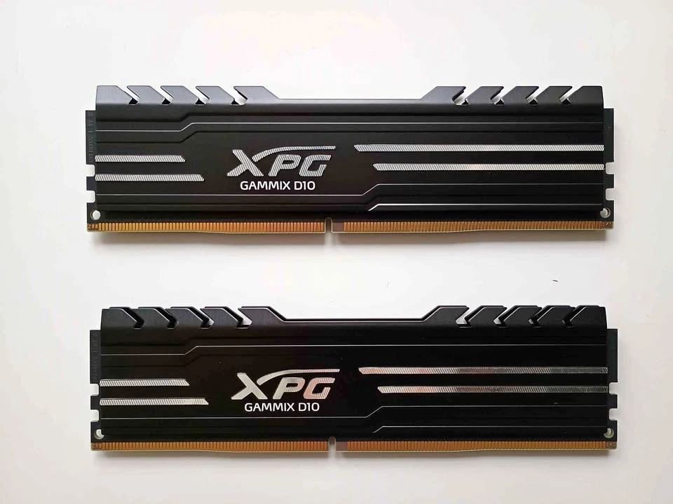 XPG GAMMIX D10 16GB (2x8GB) DDR4 3200MHz Desktop Memory