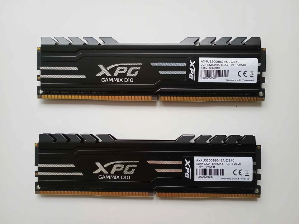 XPG GAMMIX D10 16GB (2x8GB) DDR4 3200MHz Desktop Memory - photo 2