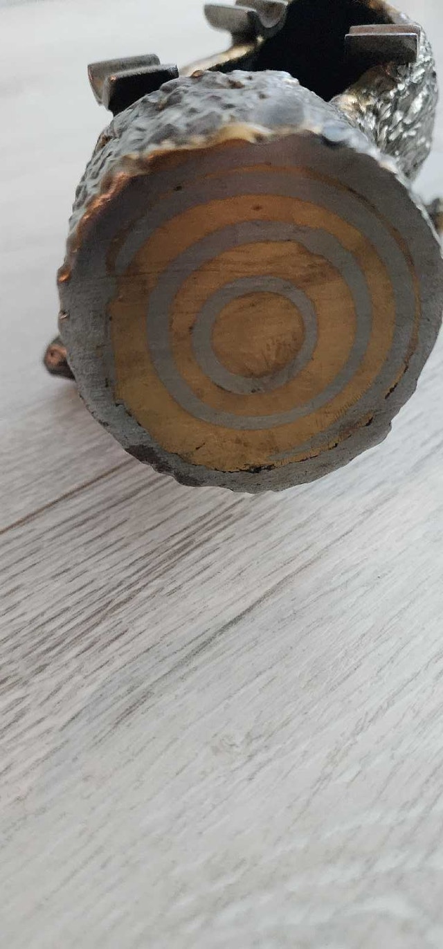 Vintage brass log-shaped ashtray with textured bark finish - photo 5