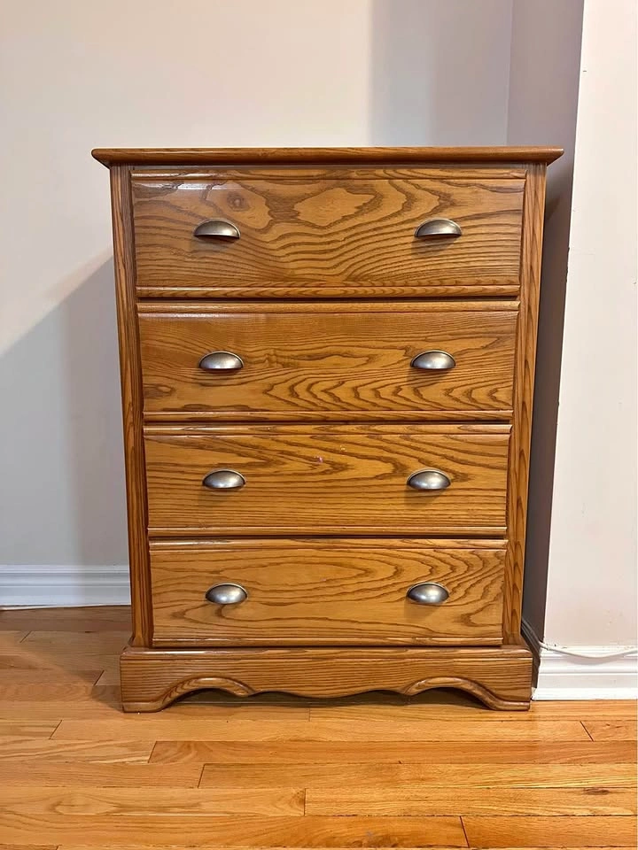 Oak 4-Drawer Chest of Drawers