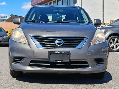 2013 Nissan VERSA SV - photo 2