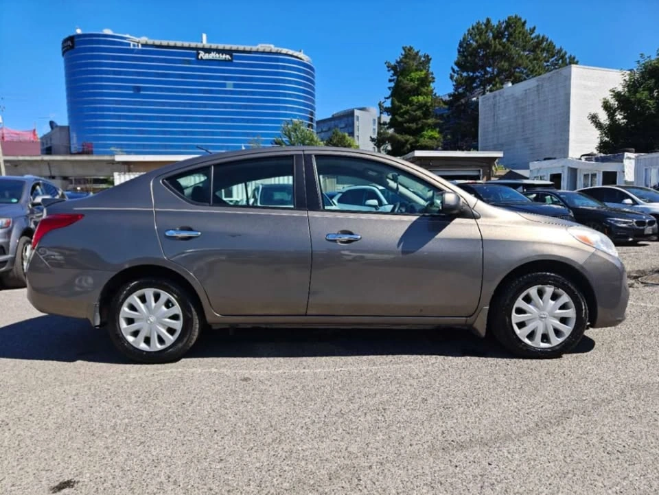 2013 Nissan VERSA SV - photo 3