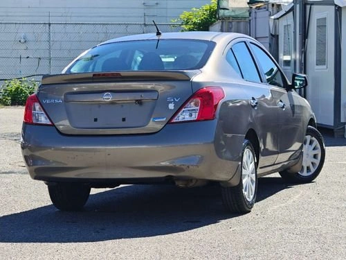 2013 Nissan VERSA SV - photo 5