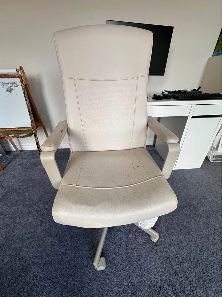 Ikea study/ home office table and chair - photo 4