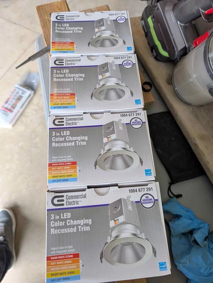 Commercial Electric 3in Colour Changing Recessed Lights x4