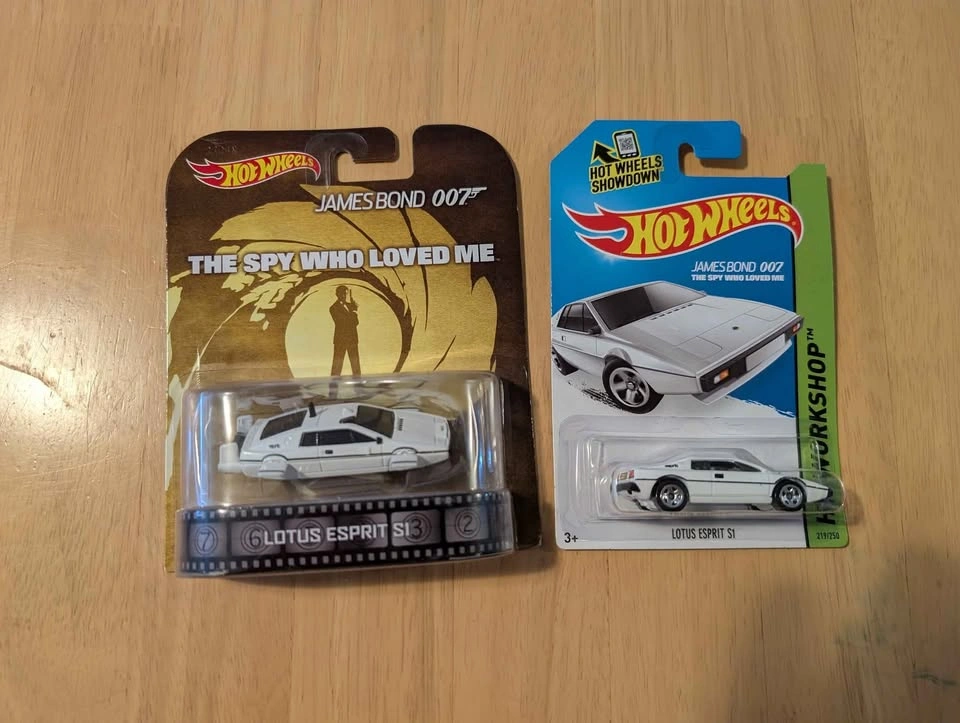Hot wheels James Bond Lotus Submarine