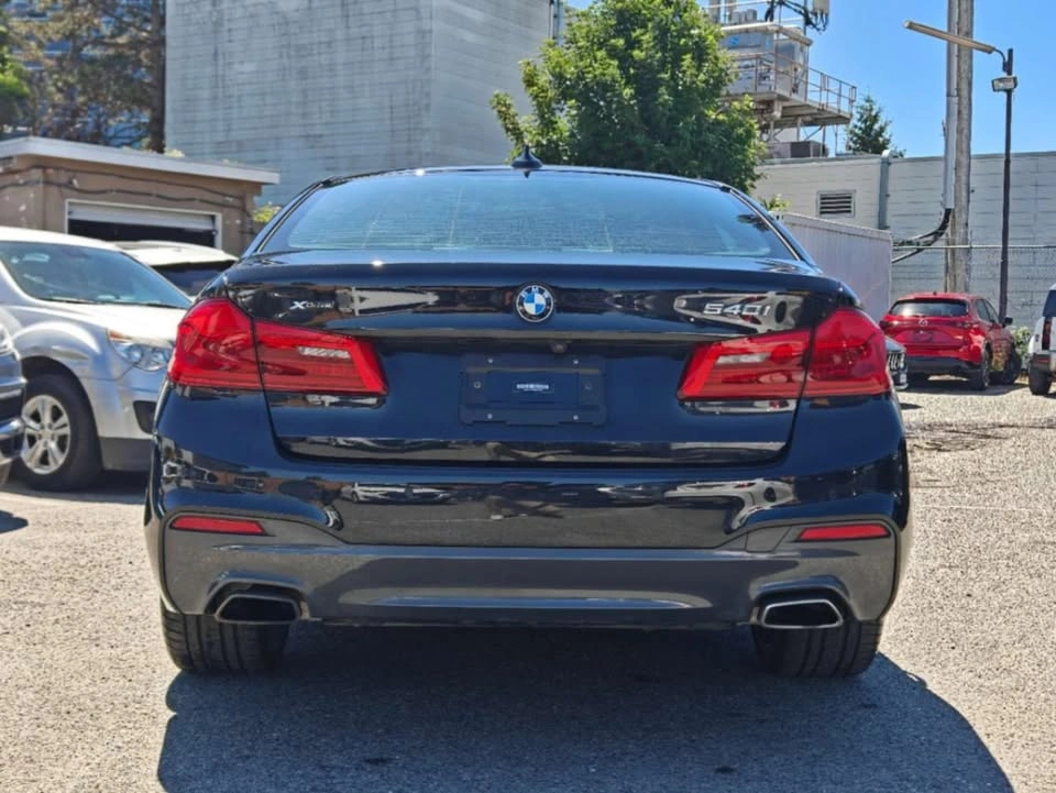 2019 BMW 540i - photo 5